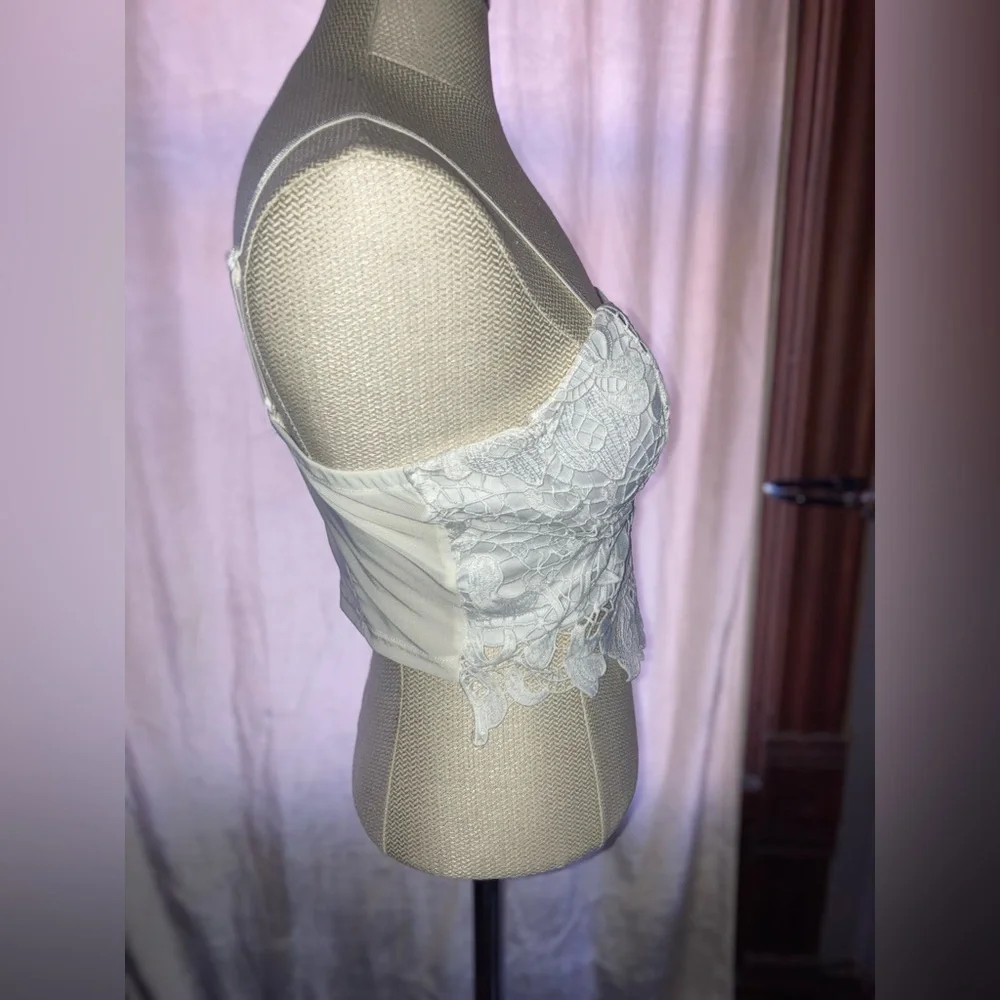 Lace Bustier Top - White - Picture 4 of 7